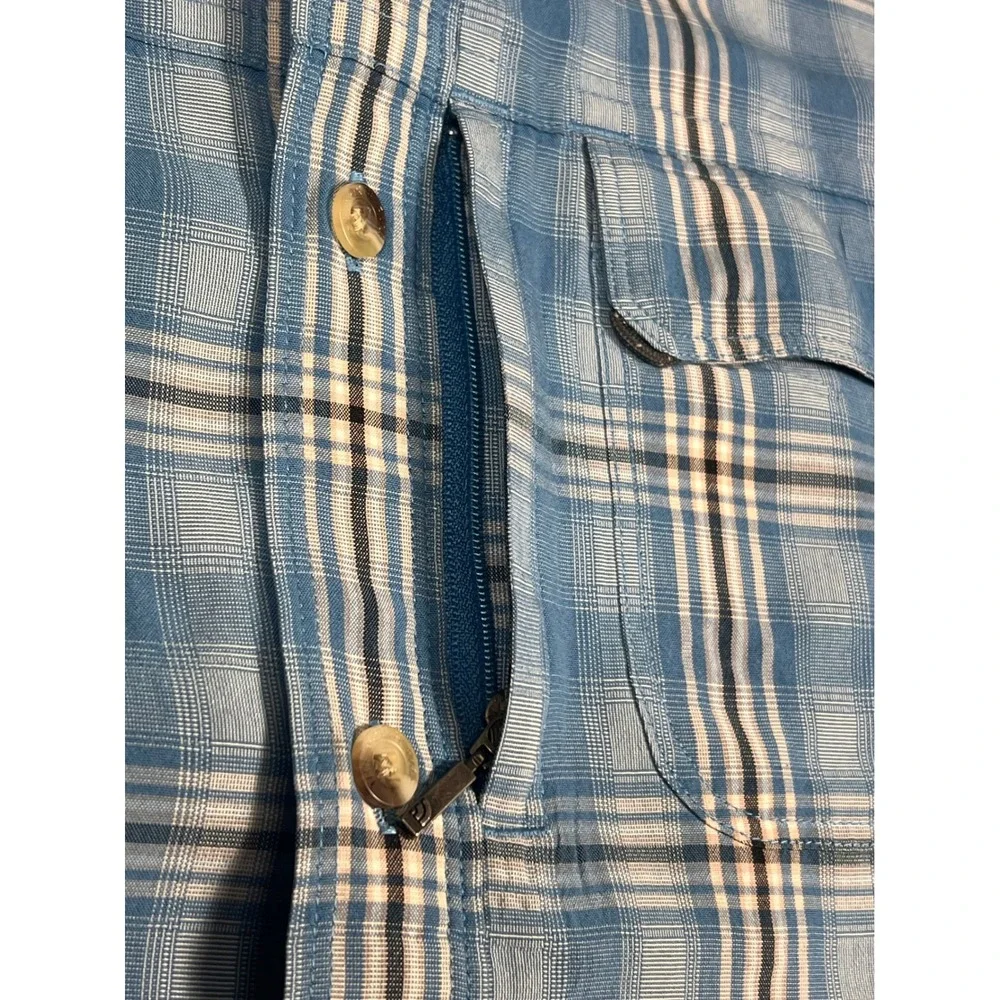 The North Face 2007 Men's Short Sleeve Plaid Shirt AXT7 Blue / White Zip‎ pocket